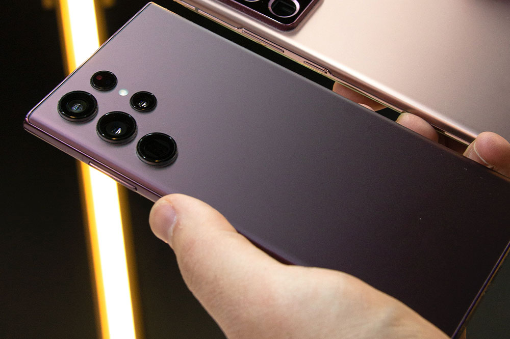 Buy Samsung Galaxy S22 with AT&T’s incredible offer